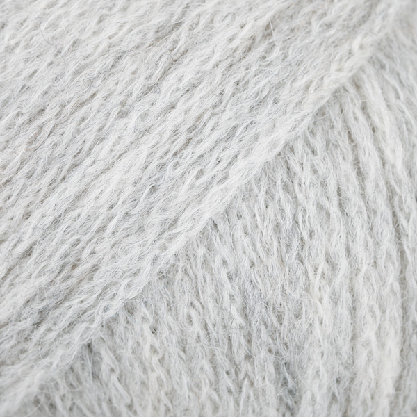 Drops Sky - Perlegrå mix 02, Alpacagarn, fra DROPS Design Drops Sky - Perlegrå mix 02, Alpacagarn, fra DROPS Design