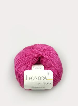 Leonora By Permin 880425 Hot Pink