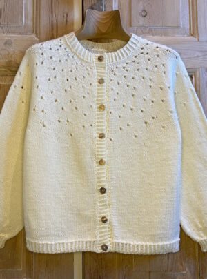 Strikkekit cardigan - model Lineas Trøje Strikkekit cardigan - model Lineas Trøje Str XS