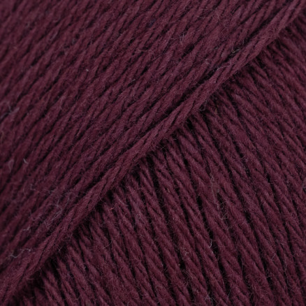 Drops Magic Garn Uni 82 Mørk drue Drops Magic Garn Uni 82 Mørk drue