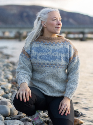 Lohi sweater Lettlopi - Print - Engelsk - Strikkeopskrift - Hillesvåg