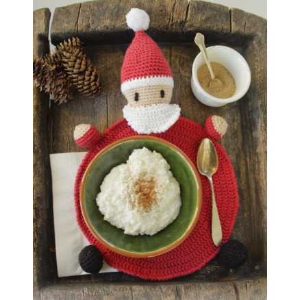 Brunch with Santa by DROPS Design - Dækkeserviet Hækleopskrift 22 cm Brunch with Santa by DROPS Design - Dækkeserviet Hækleopskrift 22 cm