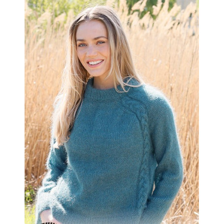 Cabled Bliss by DROPS Design - Bluse Strikkeopskrift str. S - XXXL Cabled Bliss by DROPS Design - Bluse Strikkeopskrift str. S - XXXL