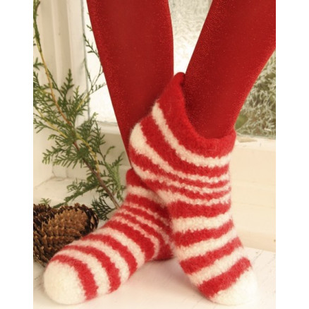 Christmas Slippers by DROPS Design - Filtede Tøfler Strikkeopskrift str. 35/37 - 42/44 Christmas Slippers by DROPS Design - Filtede Tøfler Strikkeopskrift str. 35/37 - 42/44