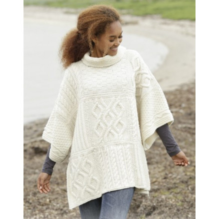 Comfort Chronicles by DROPS Design - Poncho Strikkeopskrift One-size Comfort Chronicles by DROPS Design - Poncho Strikkeopskrift One-size