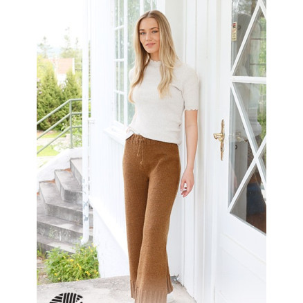 Comfy Caramel Trousers by DROPS Design - Bukser Strikkeopskrift str. S - XXXL Comfy Caramel Trousers by DROPS Design - Bukser Strikkeopskrift str. S - XXXL