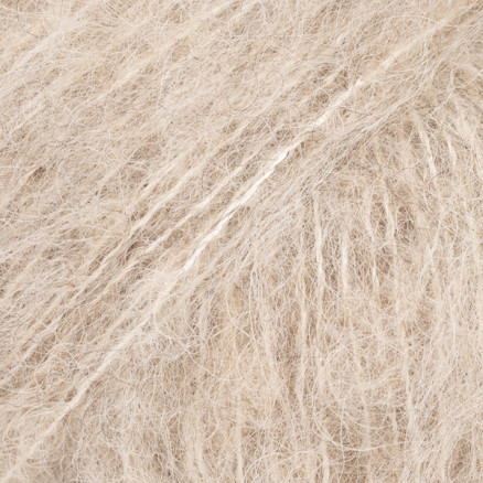 Drops Brushed Alpaca Silk Garn Unicolor 04 Lys Beige Drops Brushed Alpaca Silk Garn Unicolor 04 Lys Beige
