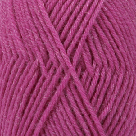 Drops Karisma Garn Unicolor 13 Cerise Drops Karisma Garn Unicolor 13 Cerise