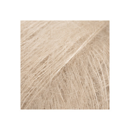Drops Kid-Silk Garn Unicolor 54 Lys Sand Drops Kid-Silk Garn Unicolor 54 Lys Sand