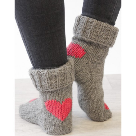 Heart Dance by DROPS Design - Tøfler Strikkeopskrift str. 35/37 - 41/43 Heart Dance by DROPS Design - Tøfler Strikkeopskrift str. 35/37 - 41/43