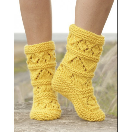 Lemon Twist by DROPS Design - Tøfler Strikkeopskrift str. 35/37 - 40/42 Lemon Twist by DROPS Design - Tøfler Strikkeopskrift str. 35/37 - 40/42