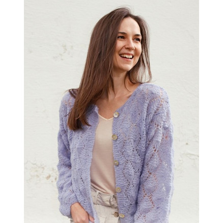 Lila Mist Cardigan by DROPS Design - Cardigan Strikkeopskrift str. S - XXXL Lila Mist Cardigan by DROPS Design - Cardigan Strikkeopskrift str. S - XXXL