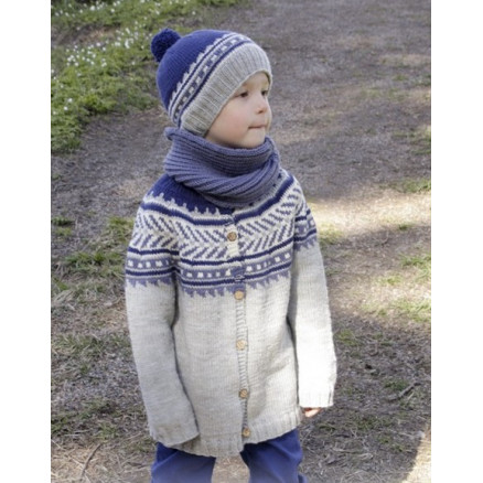 Little Adventure Jacket by DROPS Design - Jakke Strikkeopskrift str. 3/4 - 11/12 år Little Adventure Jacket by DROPS Design - Jakke Strikkeopskrift str. 3/4 - 11/12 år