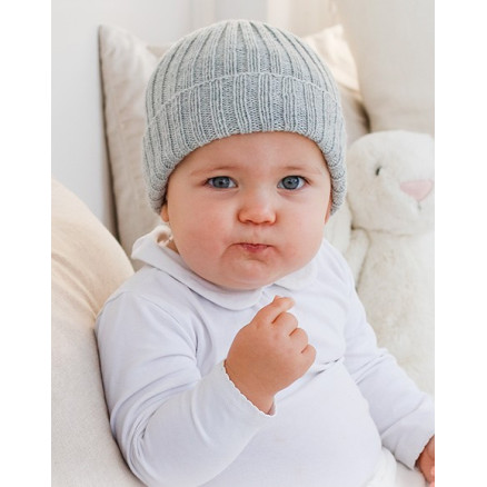 Little Pearl Hat by DROPS Design - Baby Hue Strikkeopskrift str. 0/1 mdr - 3/4 år Little Pearl Hat by DROPS Design - Baby Hue Strikkeopskrift str. 0/1 mdr - 3/4 år