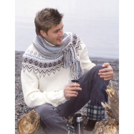 Prince of Snow by DROPS Design - Sweater og Halstørklæde Strikkeopskrift str. 12/14 år og S/M - XXL Prince of Snow by DROPS Design - Sweater og Halstørklæde Strikkeopskrift str. 12/14 år og S/M - XXL