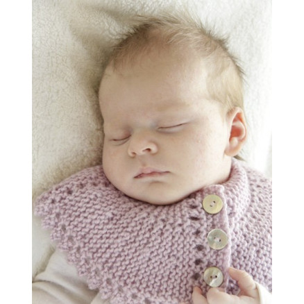Serene by DROPS Design - Baby Halsedisse Strikkeopskrift str. 0/3 mdr - 3/4 år Serene by DROPS Design - Baby Halsedisse Strikkeopskrift str. 0/3 mdr - 3/4 år