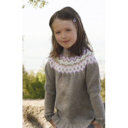 Silje jumper by DROPS Design - Bluse Strikkeopskrift str. 3/4 - 11/12 år Silje jumper by DROPS Design - Bluse Strikkeopskrift str. 3/4 - 11/12 år