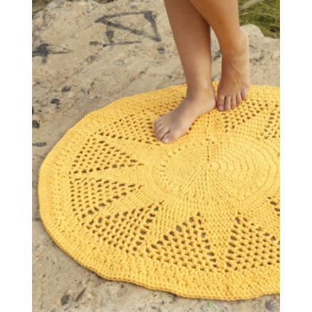 Sol by DROPS Design - Gulvtæppe Hækleopskrift 84 cm Sol by DROPS Design - Gulvtæppe Hækleopskrift 84 cm