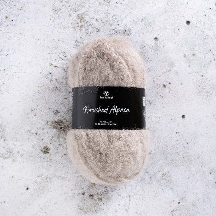 Svarta Fåret Brushed Alpaca Garn 03 Beige Svarta Fåret Brushed Alpaca Garn 03 Beige