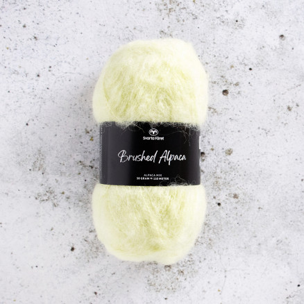 Svarta Fåret Brushed Alpaca Garn 05 Lemon Sorbet Svarta Fåret Brushed Alpaca Garn 05 Lemon Sorbet