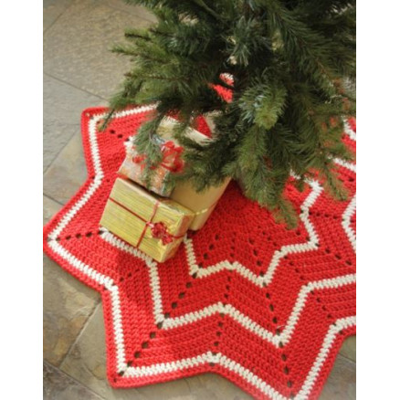 Under the Christmas Tree by DROPS Design - Juletræstæppe Hækleopskrift 95 cm Under the Christmas Tree by DROPS Design - Juletræstæppe Hækleopskrift 95 cm