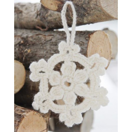 White Christmas by DROPS Design - Jule Stjerner Hækleopskrift 8 cm - 15 stk White Christmas by DROPS Design - Jule Stjerner Hækleopskrift 8 cm - 15 stk