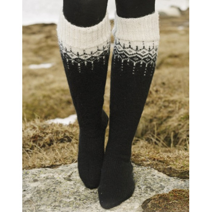 Winter Fantasy Strømper by DROPS Design - Strømper Strikkeopskrift str. 35/37 - 41/43 Winter Fantasy Strømper by DROPS Design - Strømper Strikkeopskrift str. 35/37 - 41/43